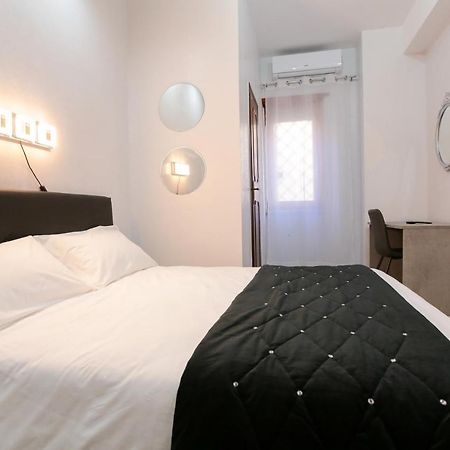 Bed & Breakfast La Rosa โรม ภายนอก รูปภาพ