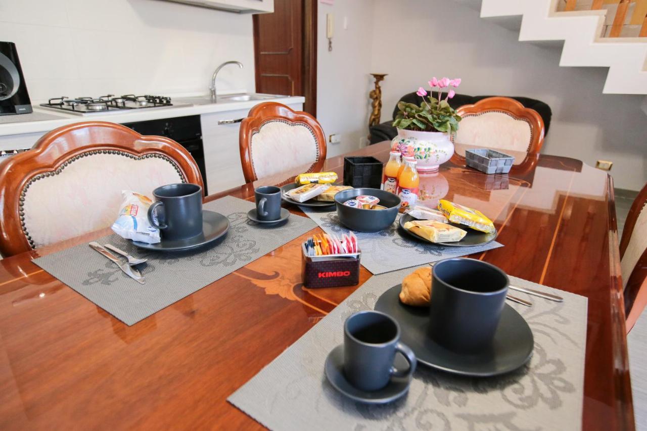 Bed & Breakfast La Rosa โรม ภายนอก รูปภาพ