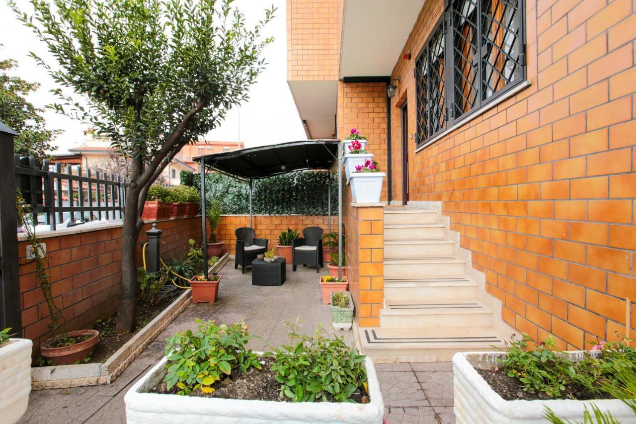 Bed & Breakfast La Rosa โรม ภายนอก รูปภาพ
