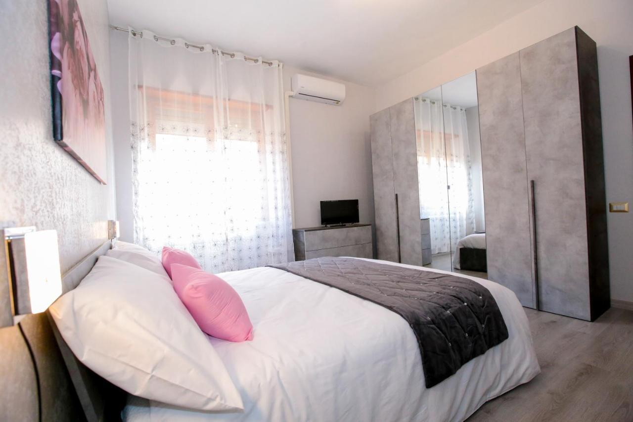 Bed & Breakfast La Rosa โรม ภายนอก รูปภาพ